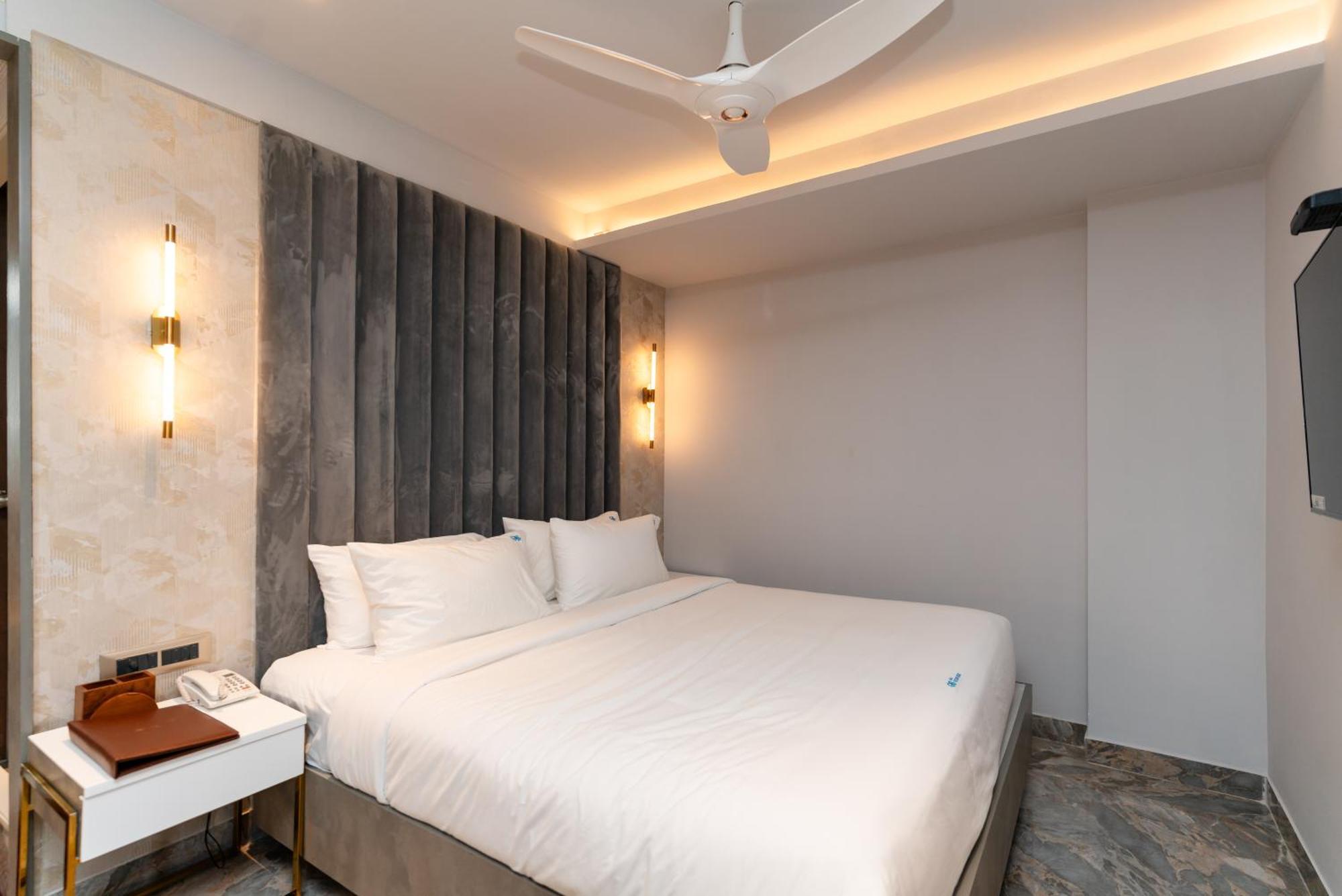 Hotel Ocean Blue Visakhapatnam Exterior photo
